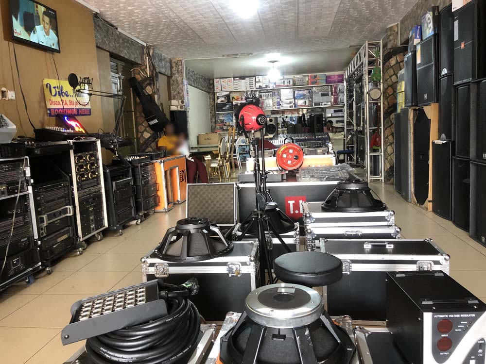 Professional DJ Equipment for Sale in Kampala Uganda. Audio Equipment, Music Equipment, Musical Instruments, Sound Equipment, Audio and Music Equipment for Hire in Uganda. DJS Box Uganda. Ugabox