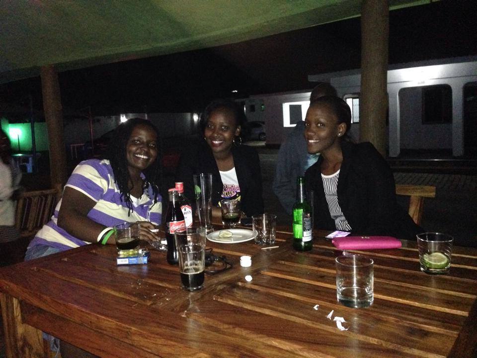 Trendz Lounge Bugolobi Kampala Uganda, Good food in Kampala, Food & Drink, Top Bar, Top Restaurant, Lounge, Top Bar and Lounge, Cool night out, Business hangouts, Corporate Venues, Corporate hangouts, Beer, Wine, Spirits, Cocktail bar, Sports Bar, Amazing Beer prices, Cheap Beer, Great Place to Drink after work, Gins and local beers, Grilled food and wood-fired pizzas, Chatting and Drinking, Chilling with friends and mates, Date night, Eating and Drinking, Birthday & Private parties, Drinking and Dancing, Cocktail Bar, Lounge Bar, Party Bar, Kampala Pub, Cool DJs, Lively Music, Great Beer Drink Out, Tasteful Delicious food in Kampala, Amazing Drinking Venue in Kampala Uganda, Ugabox
