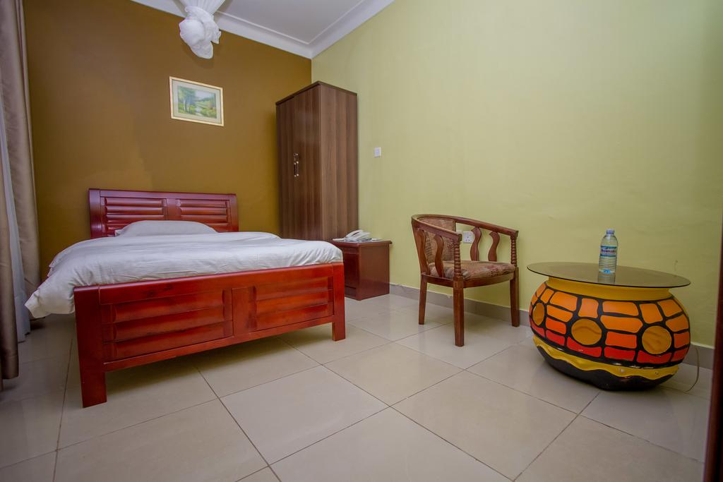 Tuzza Hotel Bushenyi, Top Accommodation, Restaurant, Bed & Breakfast, Bar, Workshops and Conference Venue, Beautiful Gardens for Events: Weddings & Private Parties, Birthday Parties, Resort 3 Star Hotel  in Bushenyi Uganda, Ugabox