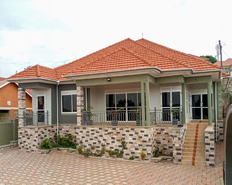 Kitende House For Sale Uganda: Freekz Real Estate Services in Uganda: Buying and Selling of Lands, Plots, Houses, Rental Properties, Land Title Processing, Property Management, Engineering Services, Legal Advisory And Surveying Services in Uganda. Located: Wakiso Hoima Road. Ugabox