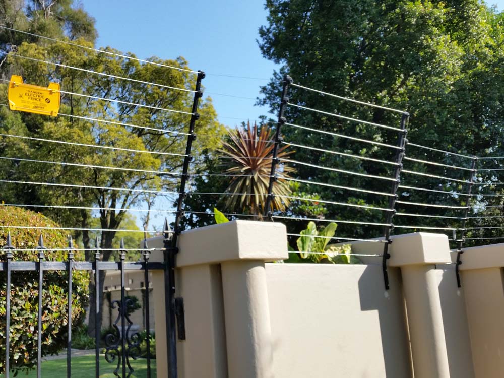 Electric Fence and Installation in Kampala Uganda, Electric Fence Equipment Supplier in Uganda, Security Fences Installation in Uganda, Quality Matrix Technical Services, Ugabox