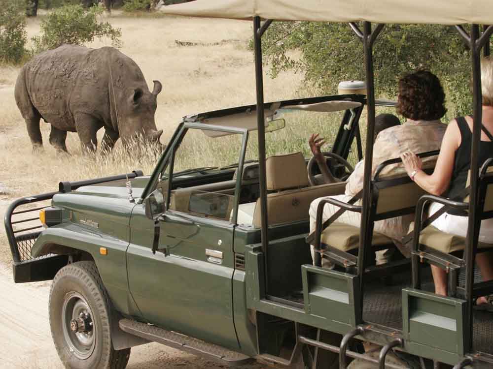 Tours And Travel Car Hire Services in Uganda. Tours And Travel Executive Cars | Executive Bridal Transport/ Bridal Cars. Mutinisa Motors And Safaris Ltd-Uganda For All Executive Tour Car Hire Services in Kampala Uganda, Ugabox