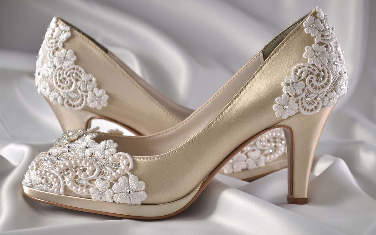 bridal shoe shops