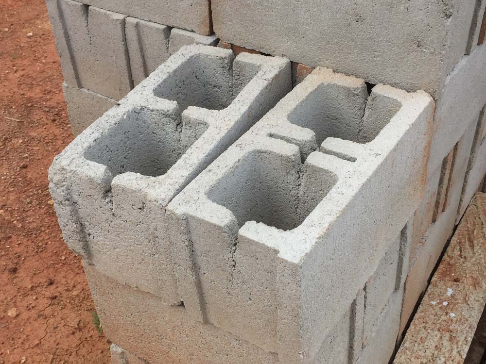 Concrete Blocks in Uganda, Akamwesi Ltd for Solid and Hollow Blocks Supply in Uganda. Construction & Building Materials Supply in Kampala Uganda, Ugabox