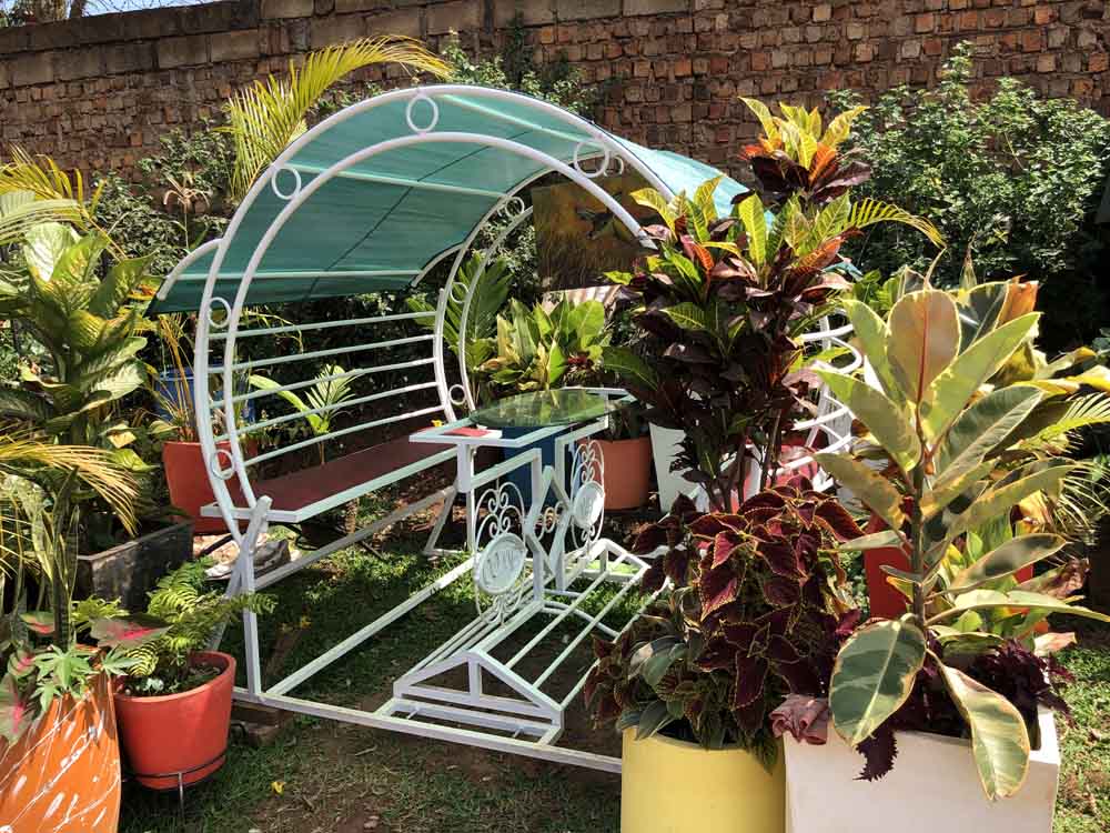 uperior Crafts Uganda. Beautify Your Home. Superior Crafts Services: Home Decor, Water Fountains, Gardening, Flowers And Herbs, Metal Works, Garden Concrete Products, Concrete Pots And Vases, Fibreglass Pots And Vases. Ugabox