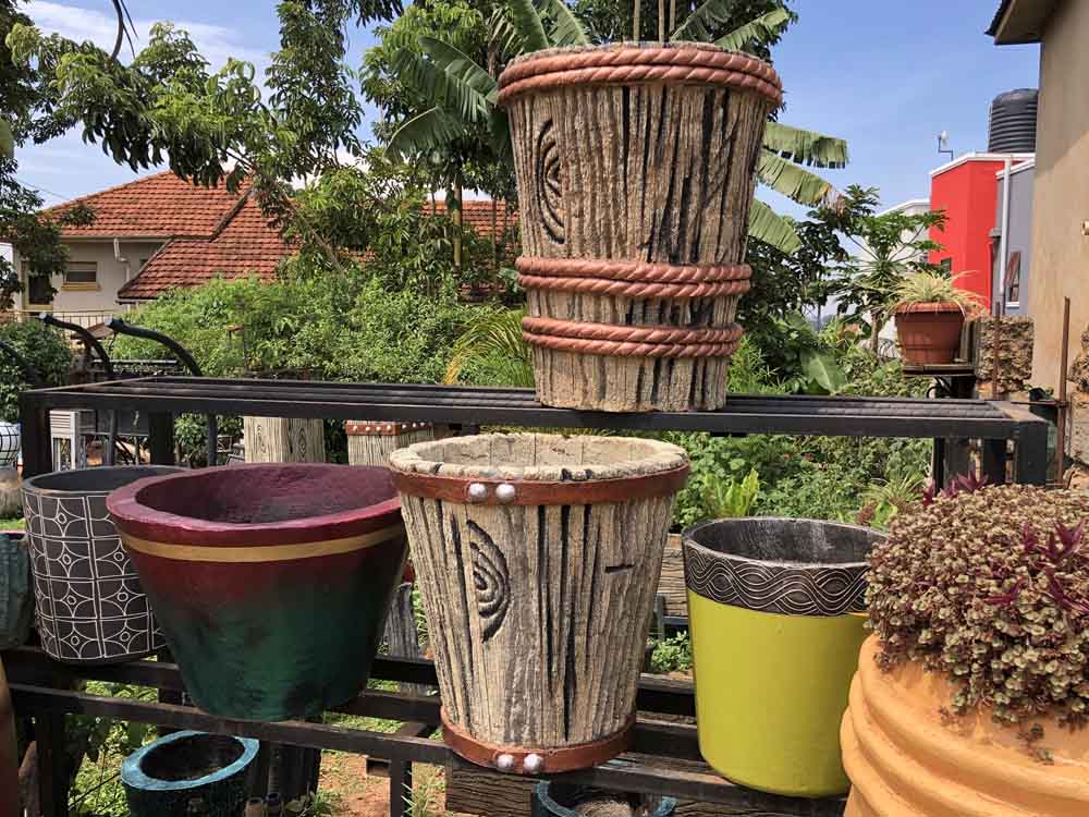 Pots and Vases For Sale Kampala Uganda. Garden Decor/Garden Decoration Uganda, Gardening And Landscaping, Home Decor Services Uganda. Fibreglass And Concrete Planters, Flower Pots And Vases/Indoor And Outdoor Pots And Vases in Kampala Uganda. Garden Decor and Home Garden Beautification By Superior Crafts Uganda. Ugabox