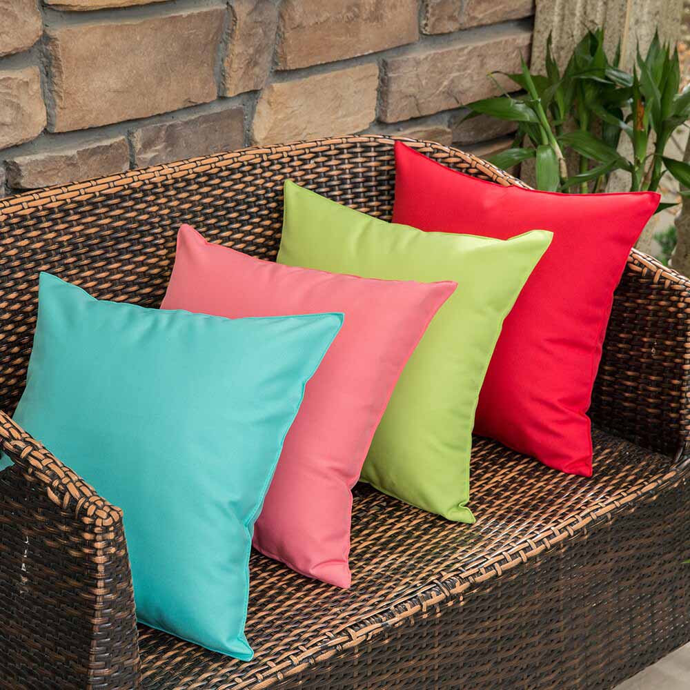 Cushions for Sale in Kampala Uganda. Cushions And Pillows Making in Uganda. Modern Cushions And Pillows Maker/Manufacturer in Uganda. Tailoring Services Uganda, Fashion Design And Tailored Clothing Shop in Uganda, Fashion Fest Uganda, Ugabox