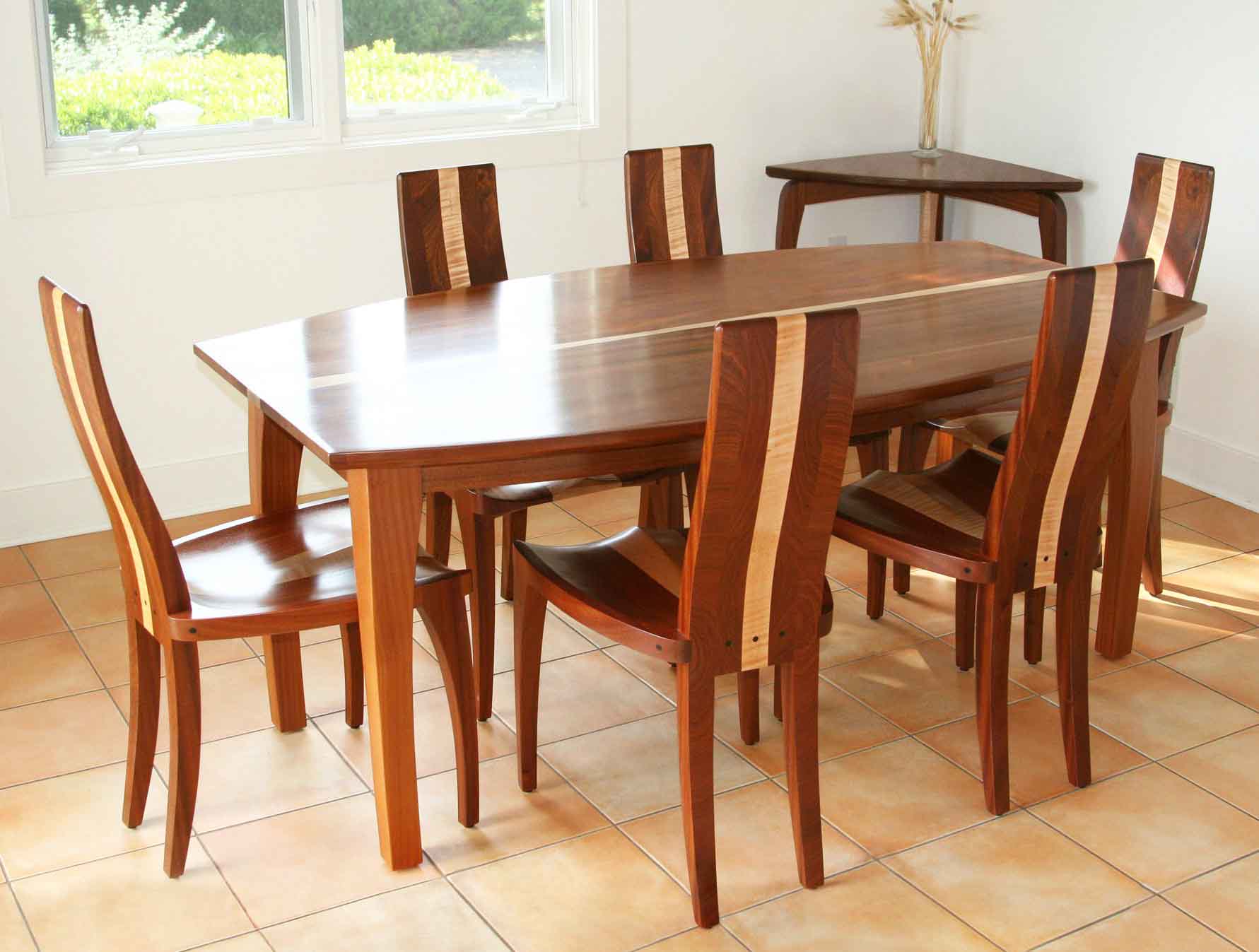 Wood Dining Table For Sale in Kampala Uganda. Furniture And Wood Products Manufacturer, Erimu Company Ltd Uganda, Ugabox