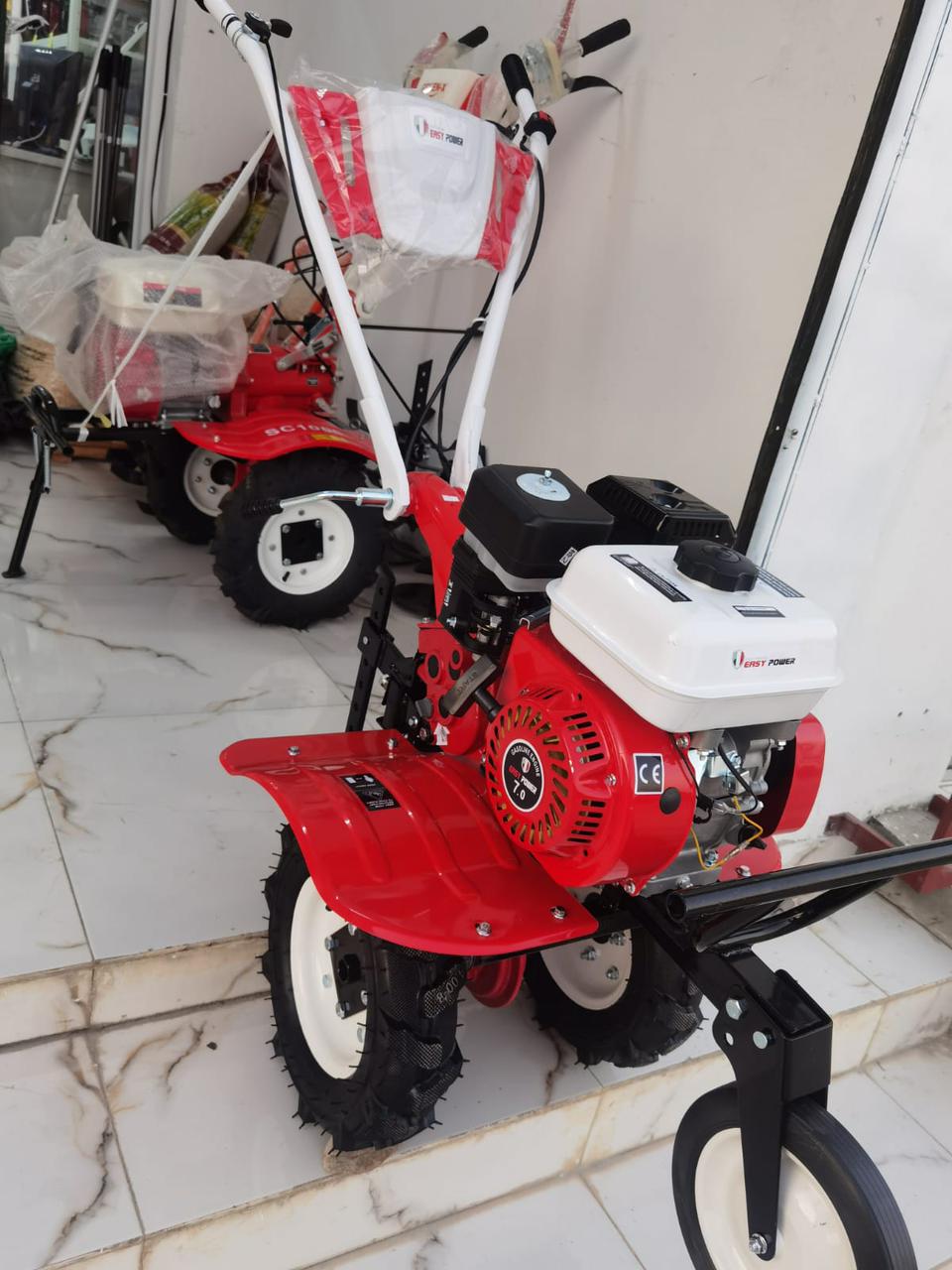 Price in Uganda for Garden Tiller Easy Power Brand. UGX: 3,350,000. Heavy Duty Garden Tiller Easy Power Brand 4 Stroke Engine 3 Gears for Sale in Kampala Uganda. Equipment For Gardening/Farming And Commercial Agricultural Use. Machine World Uganda Importer, Supplier, Distributor, Assembler and Installer of Domestic And Commercial Agricultural Equipment And Industrial Agricultural Machinery in Kampala-Uganda, East Africa: Kigali-Rwanda, Nairobi-Mombasa-Kenya, Juba-South Sudan, DRC-Congo, Tanzania. Ugabox Machinery Marketing Platform Uganda | Ugabox.com