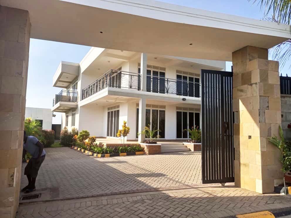 Kawempe 2 Storied House For Sale Uganda: Freekz Real Estate Services in Uganda: Buying and Selling of Lands, Plots, Houses, Rental Properties, Land Title Processing, Property Management, Engineering Services, Legal Advisory And Surveying Services in Uganda. Located: Wakiso Hoima Road. Ugabox