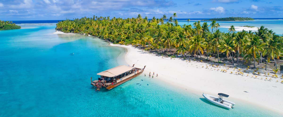 Cook Islands. Cook Islands Tourist Attractions. Cook Islands Holiday Destinations, Tours And Travel. Cook Islands Business And Investment. Information, Tourism, Trade, Brands And Companies. Ugabox.com