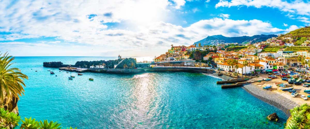 Portugal. Portugal Tourist Attractions. Portugal Holiday Destinations, Tours And Travel. Portugal Business And Investment. Information, Tourism, Trade, Brands And Companies. Ugabox.com