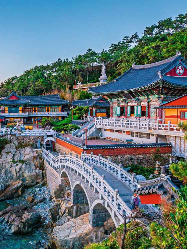 Top Attractions South Korea. South Korea Leading Tourist Attractions. Holiday Tours And Travel. Ugabox.com