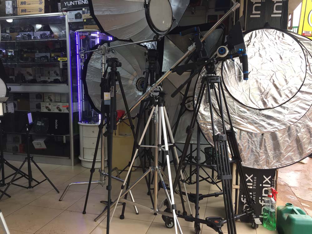 Tripods, Indoor and Outdoor Studio Reflectors in Uganda. Tripods, Video & Photography Lighting Equipment. Professional Photography, Film, Video, Cameras & Equipment Shop in Kampala Uganda, Ugabox